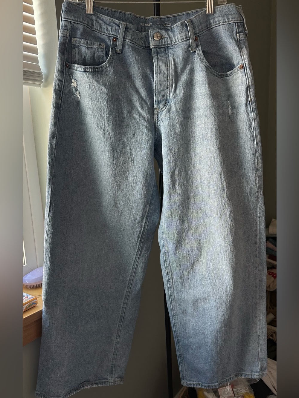 Old Navy womens Light Wash Relaxed Jeans